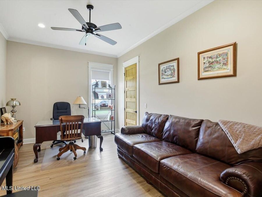Property Image 38