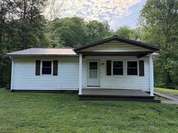 3652 Husky Highway, Farmington, WV 26571