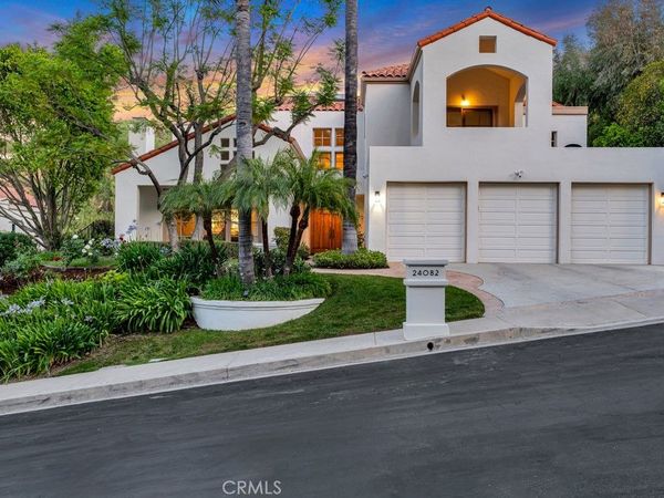 24082 Park Casino, Calabasas, CA 91302