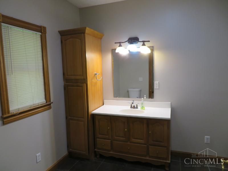 432 E Main Street, Leesburg, OH 45135 Photo 13