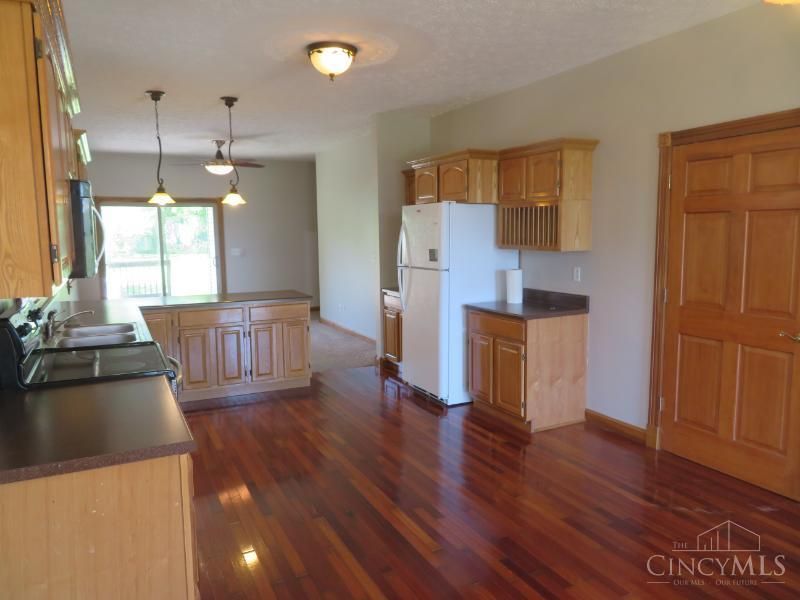 432 E Main Street, Leesburg, OH 45135 Photo 5