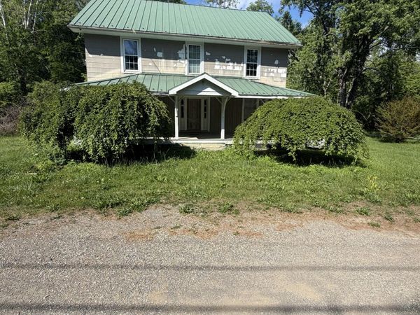 101 Iron Ore LN , Clifton Forge, VA 24422