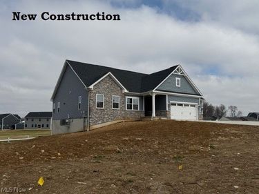 1443 Southbrook Circle NE, Canton, OH 44721