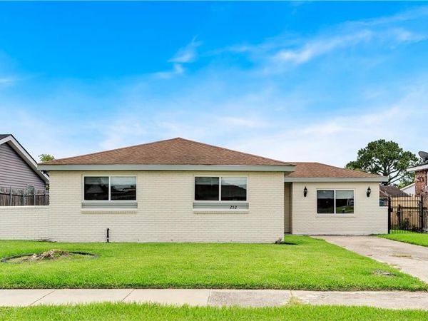 252 GLENDELLA Drive , Avondale, LA 70094