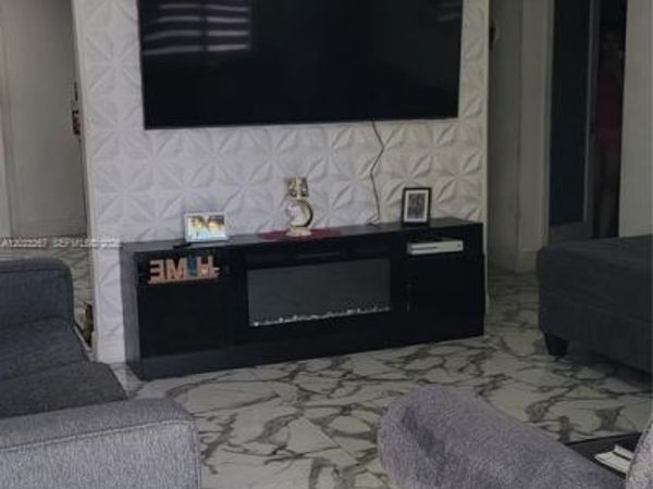 301 SW 36th Ave , Miami, FL 33135