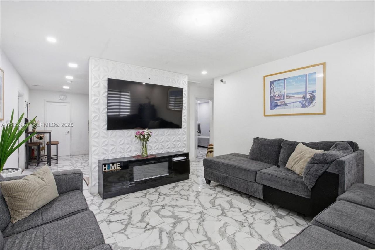 301 SW 36th Ave, Miami, FL 33135 Photo