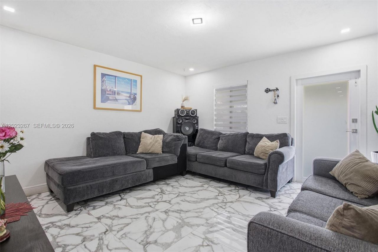 301 SW 36th Ave, Miami, FL 33135 Photo