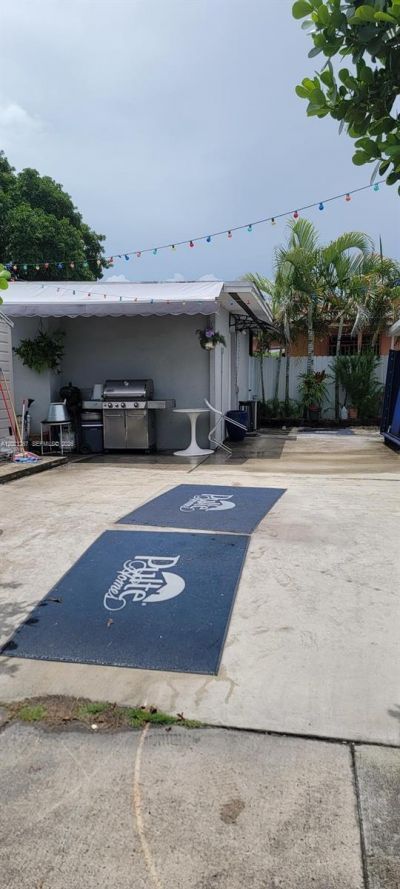 301 SW 36th Ave , Miami, FL 33135 Photo