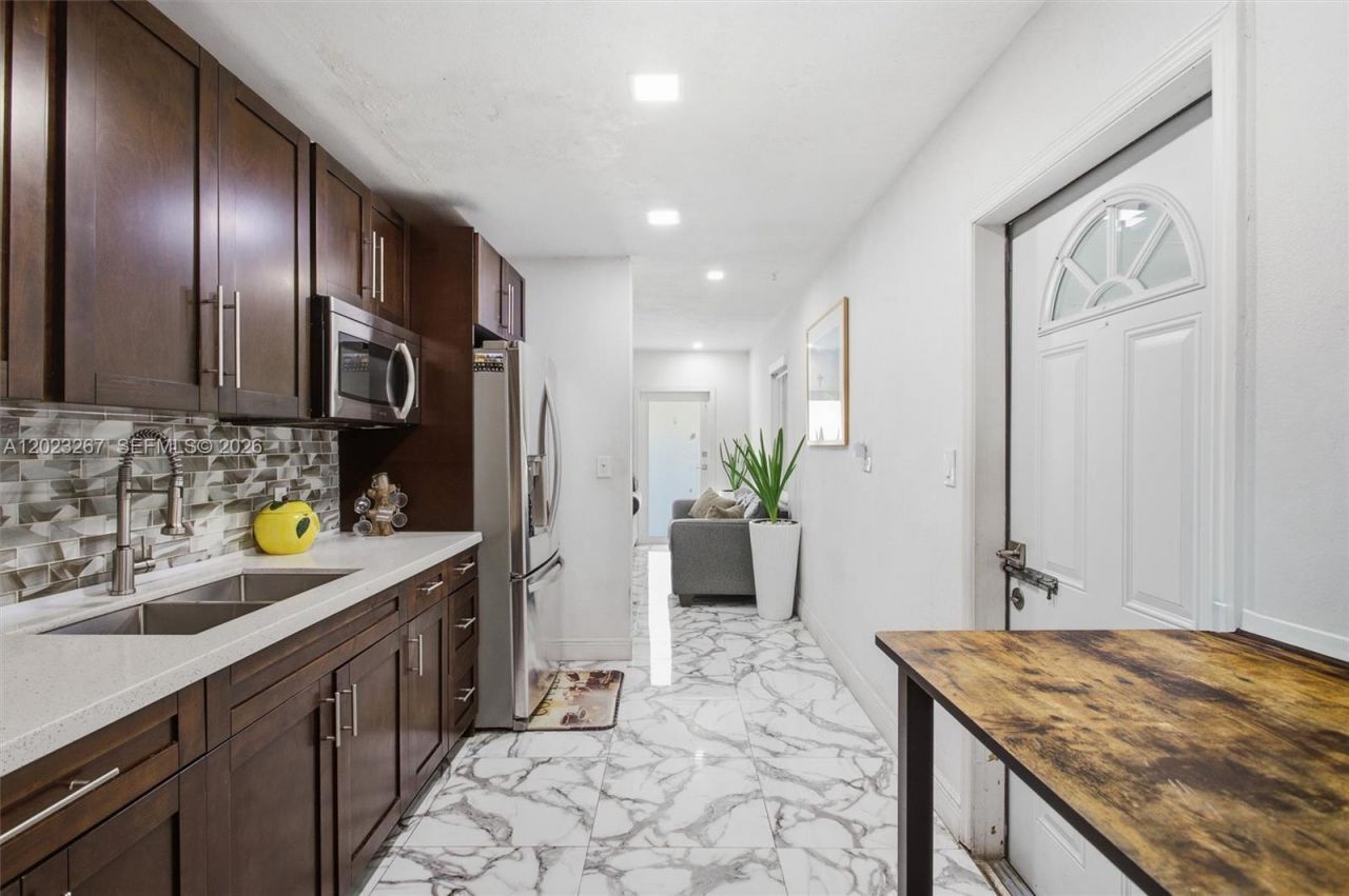 301 SW 36th Ave, Miami, FL 33135 Photo