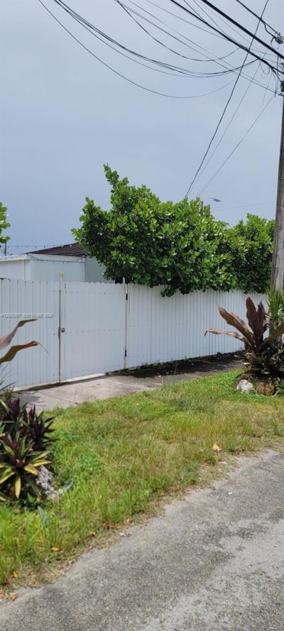 301 SW 36th Ave , Miami, FL 33135 Photo