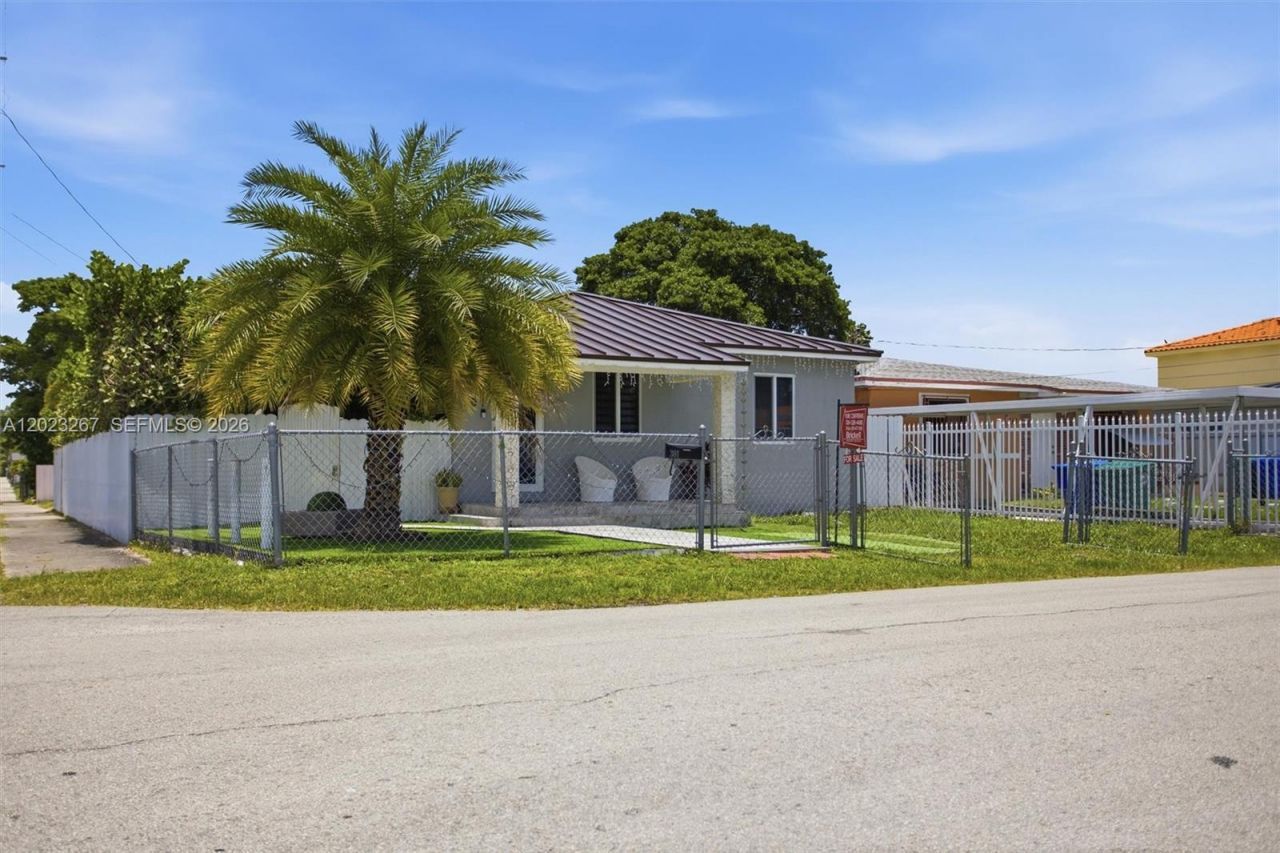 301 SW 36th Ave, Miami, FL 33135 Photo