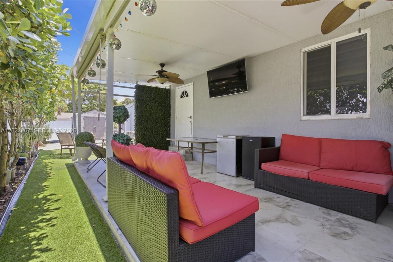 301 SW 36th Ave, Miami, FL 33135 Photo