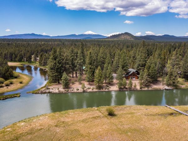 17026 Sharp Drive, Bend, OR 97707