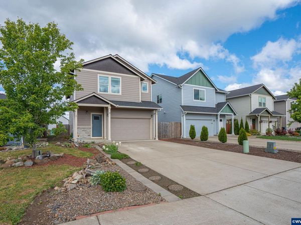 760 S 16th St, Philomath, OR 97370