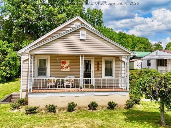 241 N Pinch Road, Elkview, WV 25071