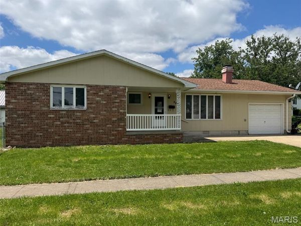 240 S Jefferson Street , Kahoka, MO 63445