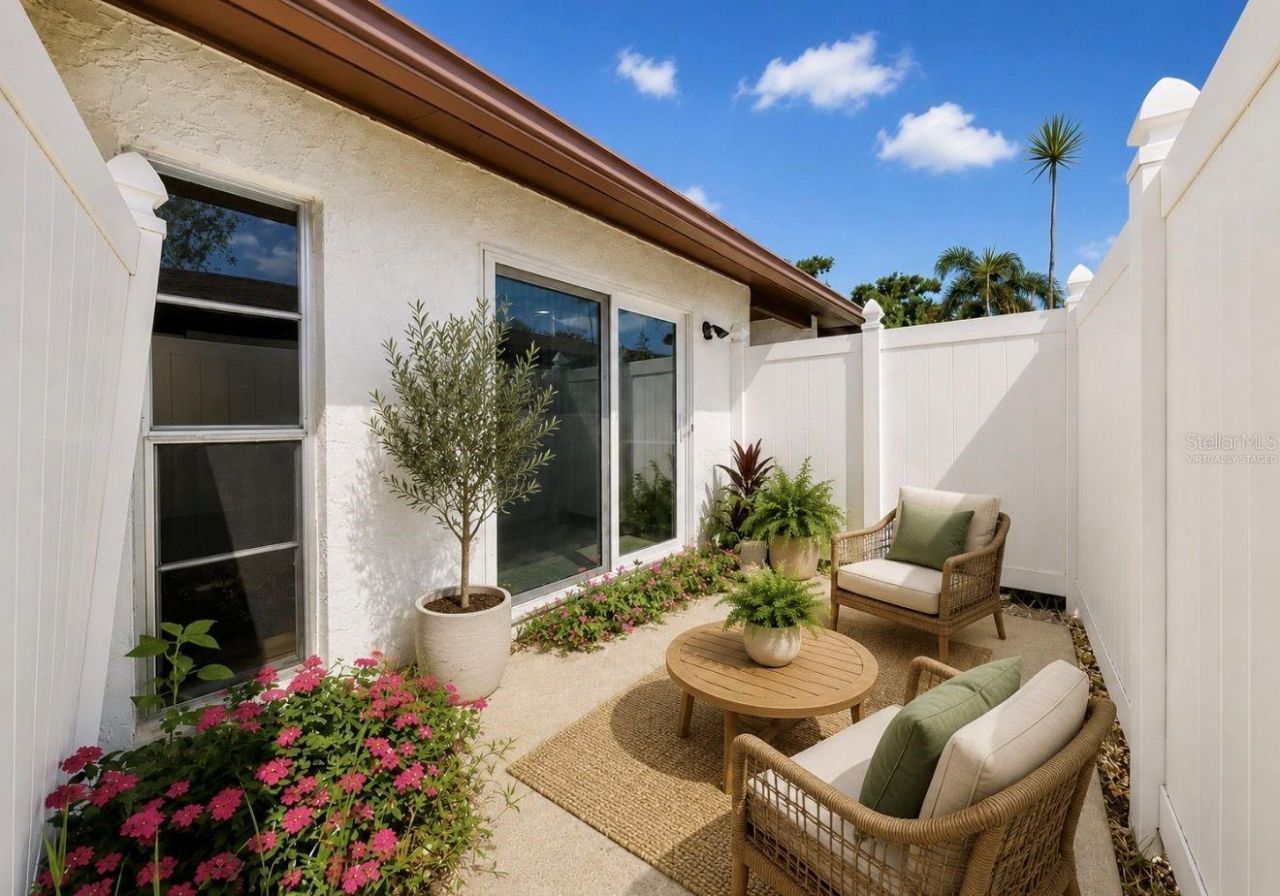 3506 Auburn Court, Unit 230, Sarasota, FL 34231 Photo