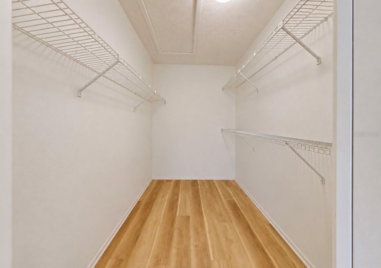 3506 Auburn Court, Unit 230, Sarasota, FL 34231 Photo