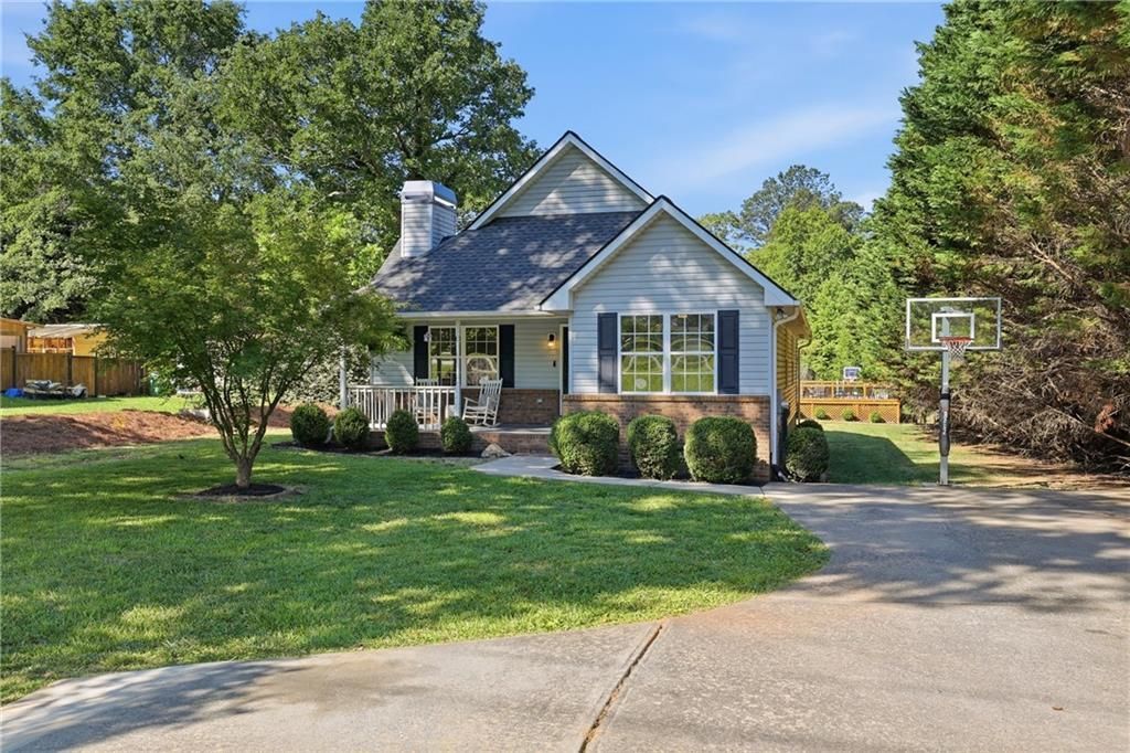 981 Hoyt Street, Cornelia, GA 30531 Main Photo