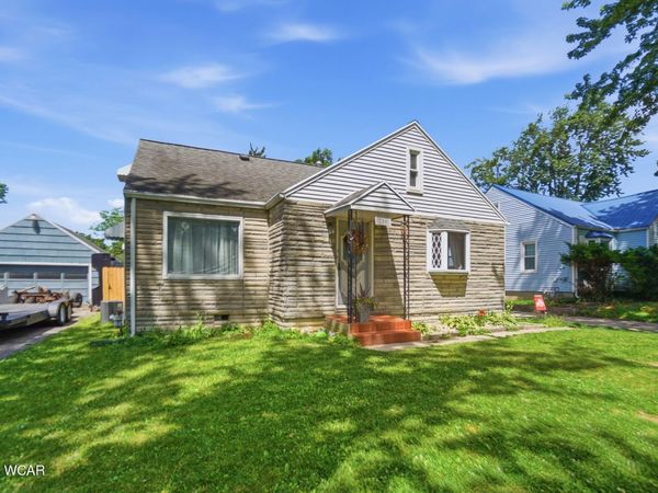 706 Radcliffe Street, Lima, OH 45804