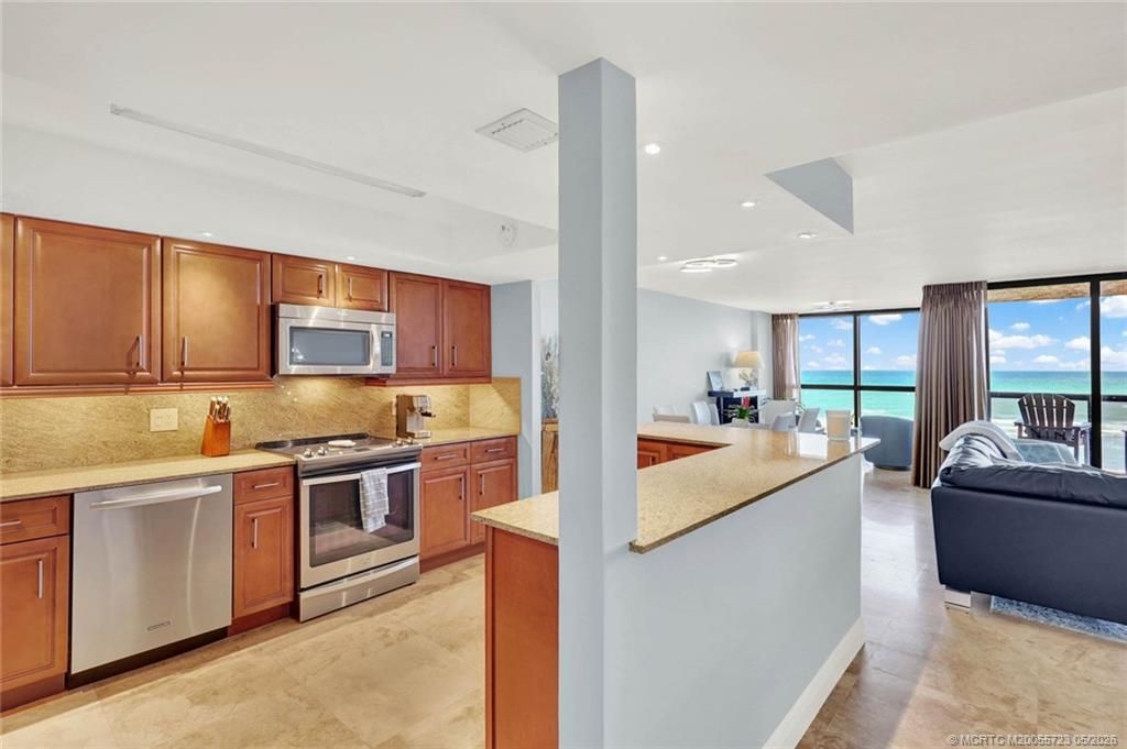 10410 S Ocean Drive, Unit 504, Jensen Beach, FL 34957 Photo