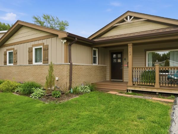 9143 W 92 Street , Hickory Hills, IL 60457