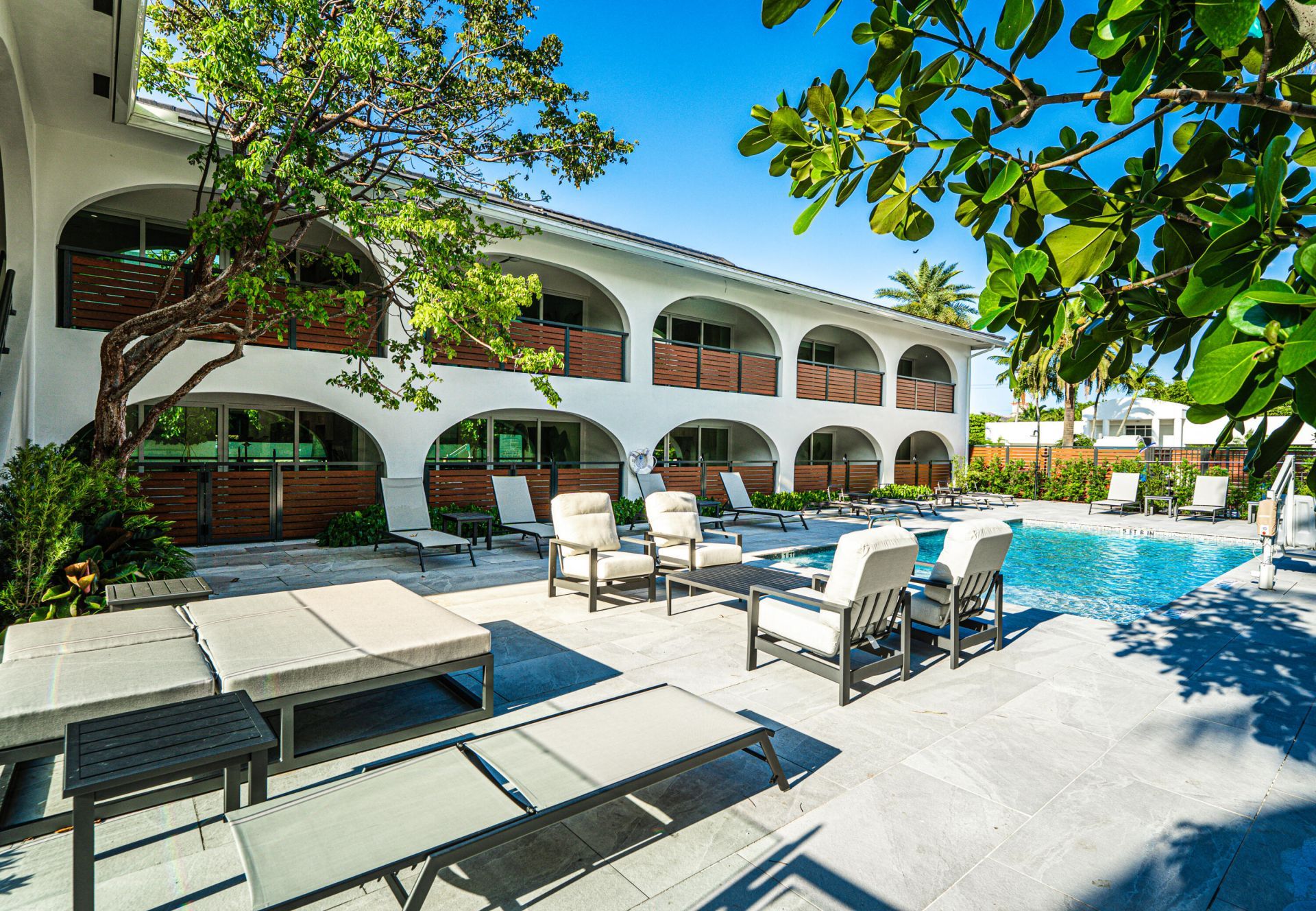 1075 Spanish River Road, Unit 7, Boca Raton, FL 33432 Photo