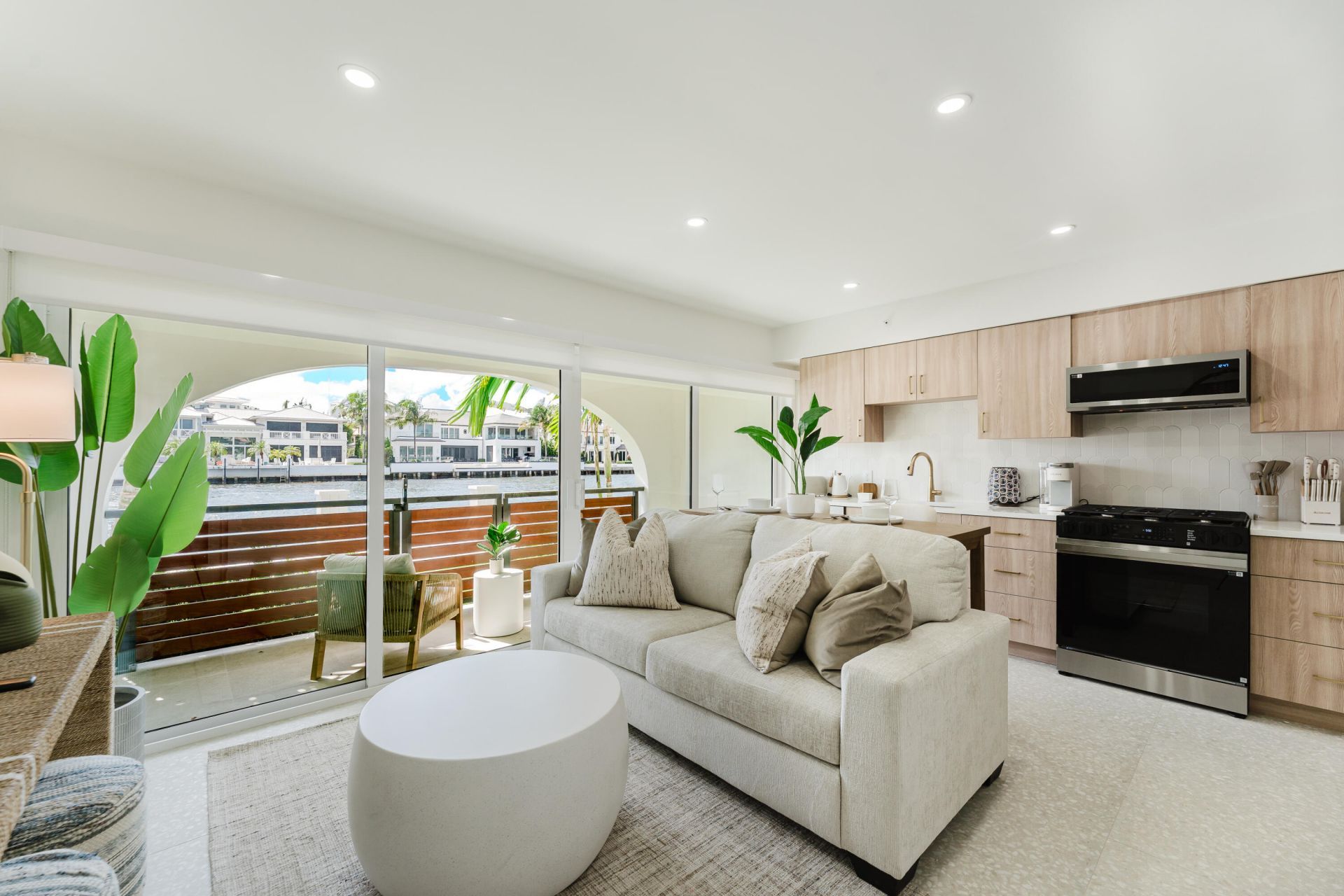 1075 Spanish River Road, Unit 7, Boca Raton, FL 33432 Photo