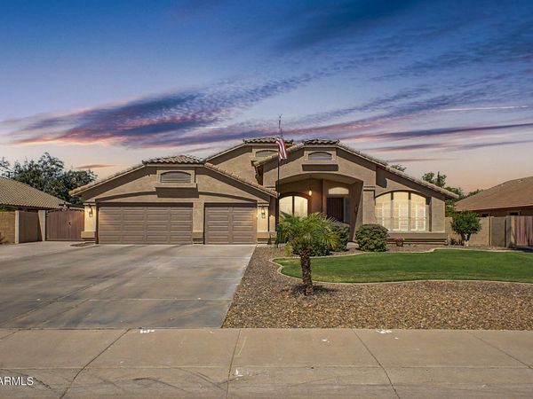 2682 S Elm Street, Gilbert, AZ 85295