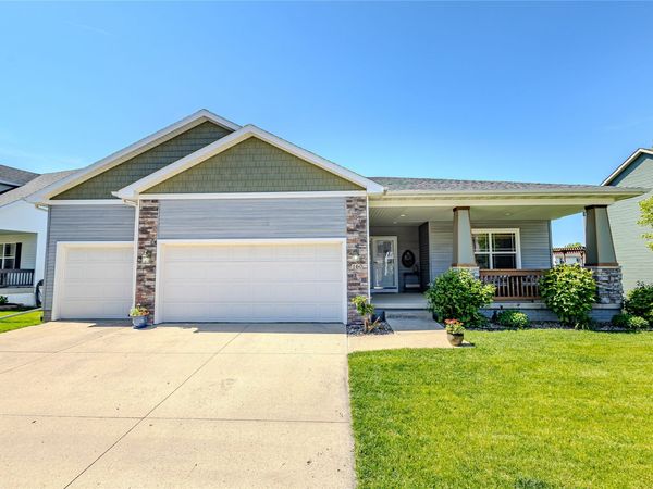 160 Broderick Drive, Waukee, IA 50263