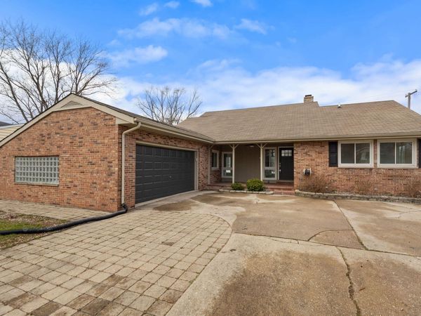 2600 W 59th Place , Merrillville, IN 46410