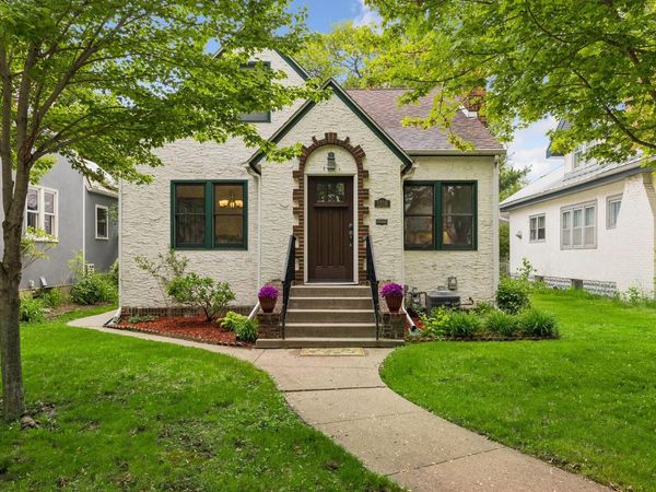 1516 Asbury Street, Saint Paul, MN 55108