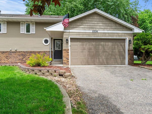 2336 Hale Avenue N, Oakdale, MN 55128