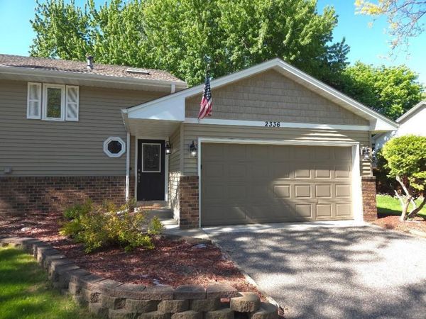 2336 Hale Avenue N, Oakdale, MN 55128