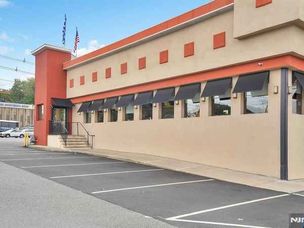 260 Us Highway 46, ELMWOOD PARK, NJ 07407