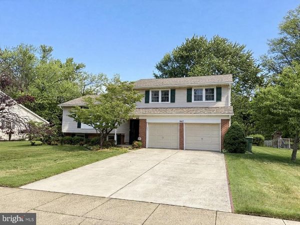 647 GUILFORD ROAD, CHERRY HILL, NJ 08003