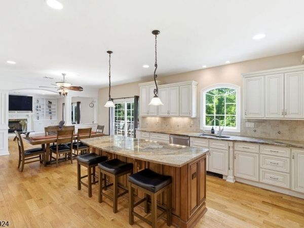 42 Spring Valley Rd, Montvale, NJ 07645
