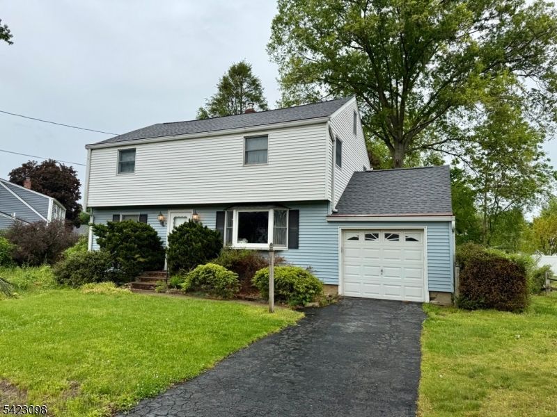 52 Burch Dr, Morris Plains, NJ 07950 Main Photo