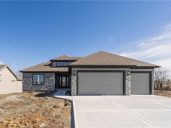 2433 W 177th Street, Overland Park, KS 66085