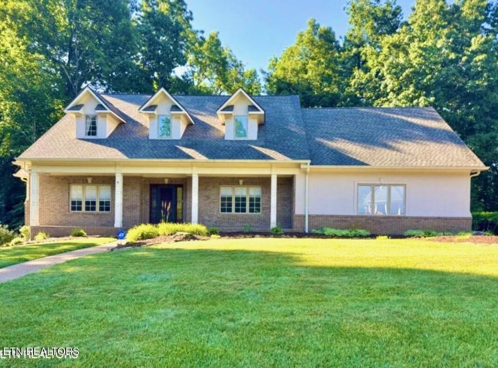 197 Whippoorwill Drive, Oak Ridge, TN 37830 Main Photo