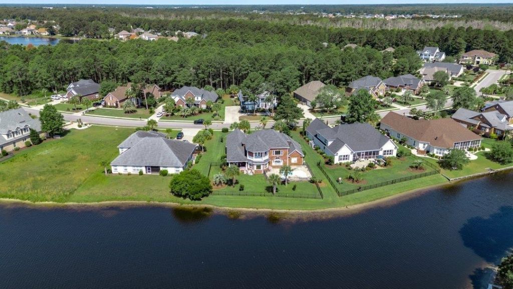 9429 Carrington Dr. Photo 14