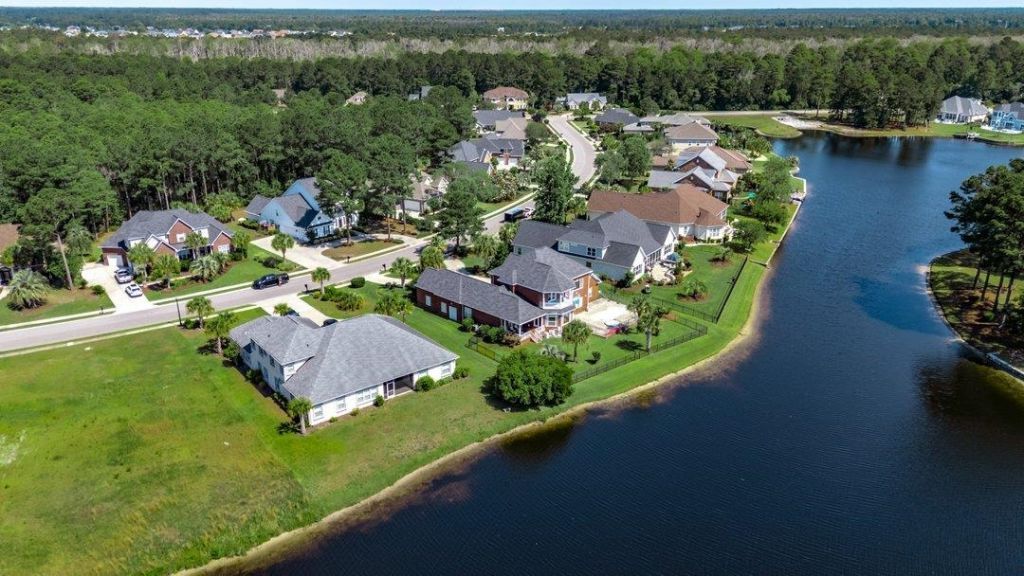 9429 Carrington Dr. Photo 15