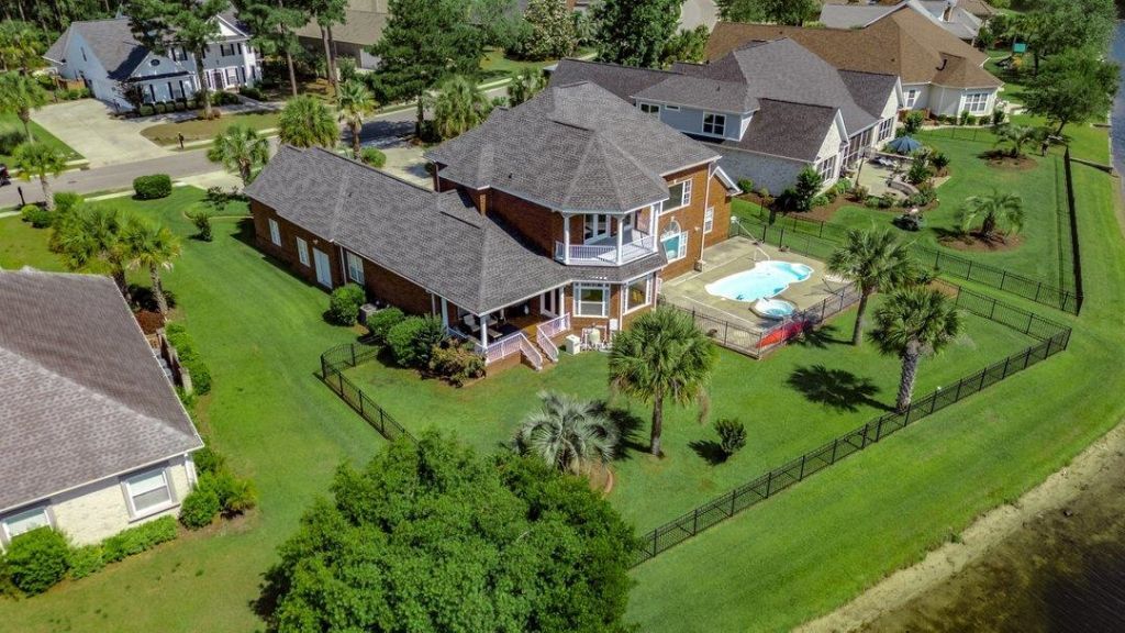 9429 Carrington Dr. Photo 16