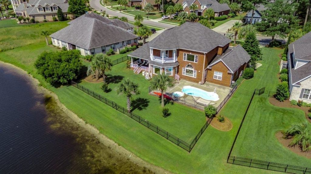 9429 Carrington Dr. Photo 17