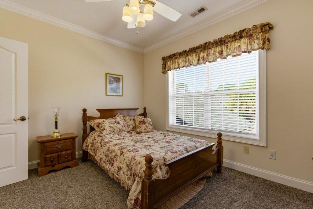 9429 Carrington Dr. Photo 19