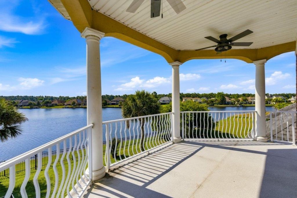 9429 Carrington Dr. Photo 31