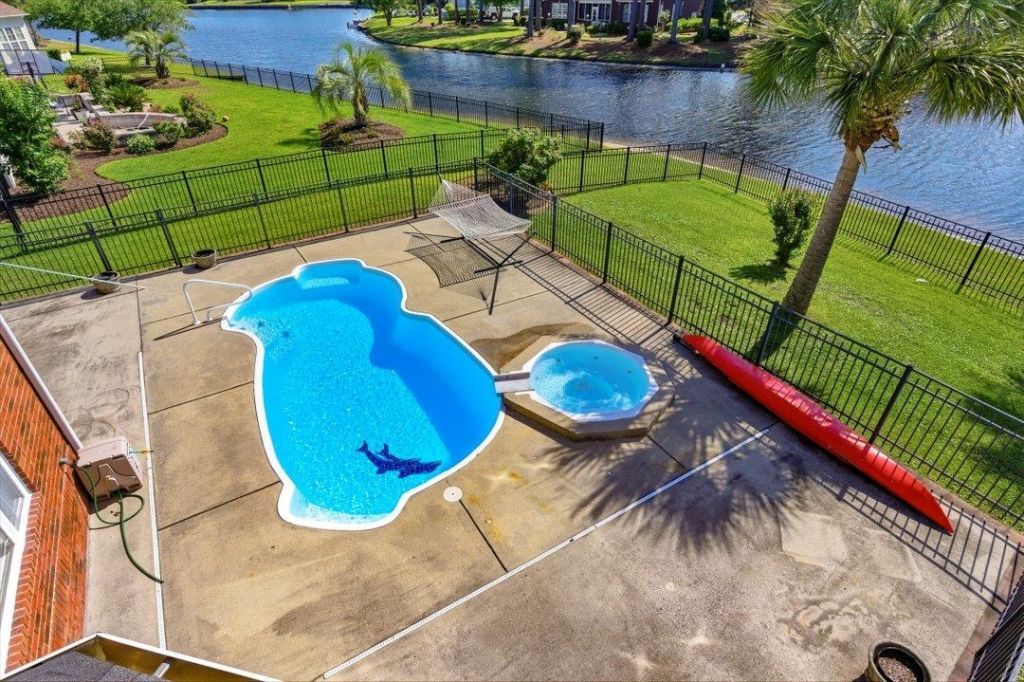 9429 Carrington Dr. Photo 34