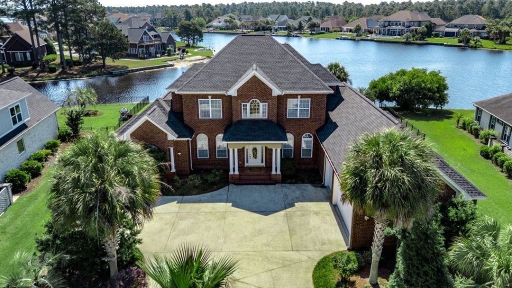 9429 Carrington Dr. Photo 4