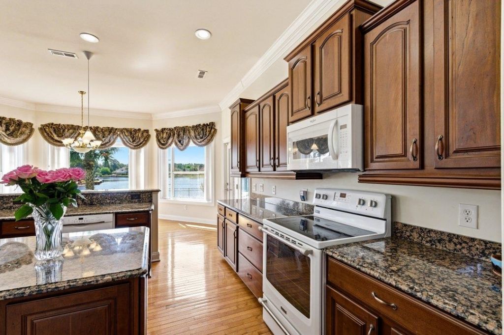 9429 Carrington Dr. Photo 52