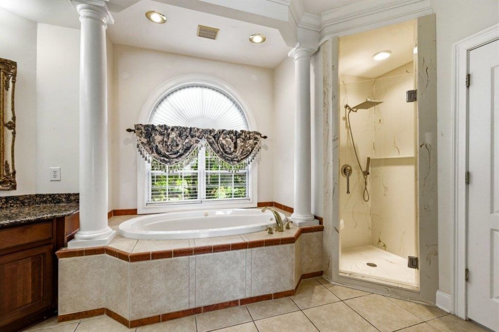 9429 Carrington Dr. Photo 59